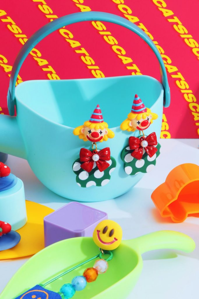 Explore the new collection - Find the fun cartoon image earrings at Sheilabox. As low as .90 FREE SHIPPING